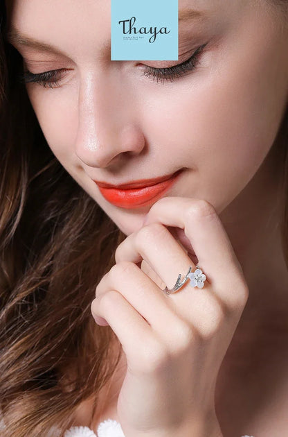 Thaya White Cherry Blossom Silver Rings s925 Silver Natural Pearl Shell Flower Rings for Women Elegant Ladies Jewelry For Couple